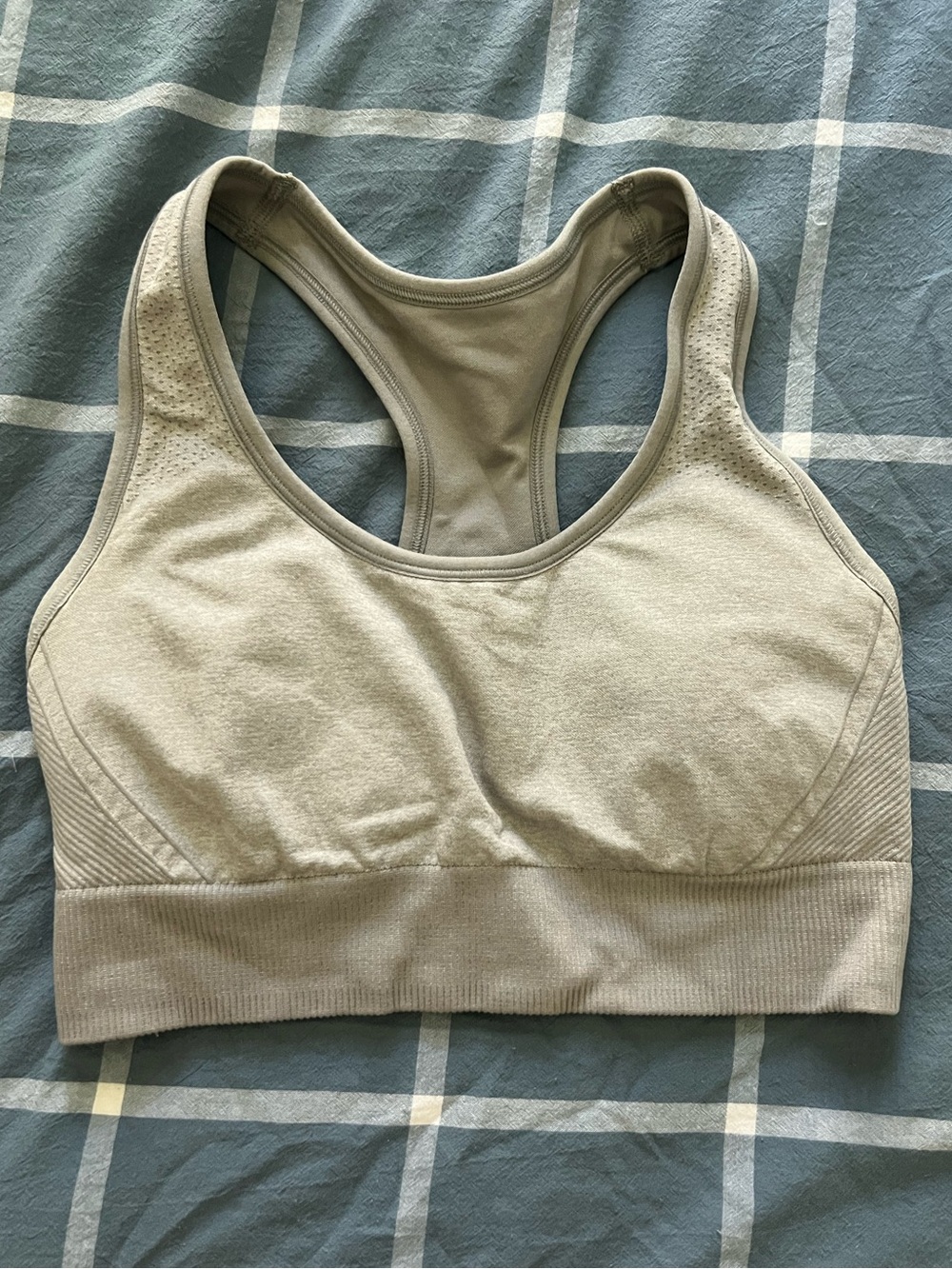 gray padded sports bra L